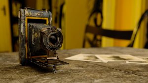 Camera Vintage 300x169 - Zoom Fatigue: warum Videoanrufe anstrengend werden können
